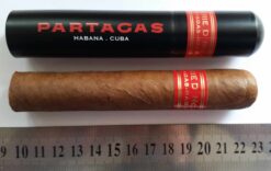 Partagas Series D. 4 (Tubos) (3) 5 Partagas Serie D no 4 Tubos Cigar