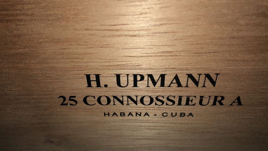 H.Upmann Connoisseur A 25