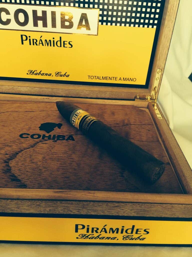 Cohiba 24 Piramides Luxury Humidor L.E. 2006