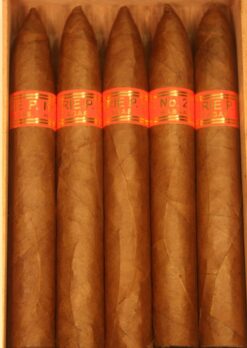 Cedar Petacas Partagas Series P. 2 Box of 5