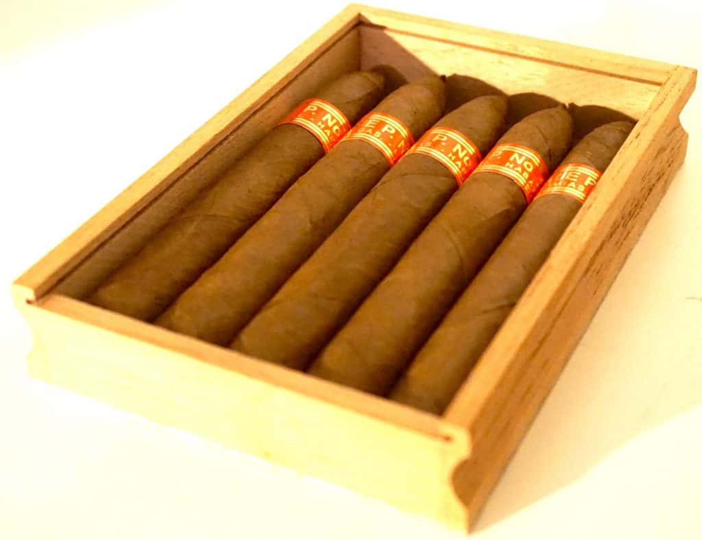 Cedar Petacas Partagas Series P. 2 Box of 5