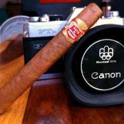 Hoyo de Monterrey Corona