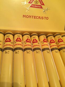 Montecristo No.2 Tubos (25) 6 photo 5 9 1 scaled