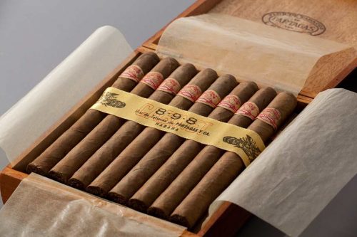 Partagas 8  9  8 (Varnished)