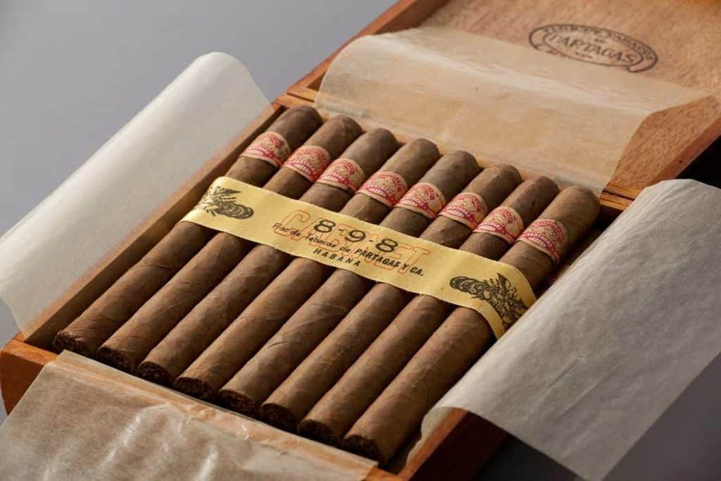 Partagas 8  9  8 (Varnished)