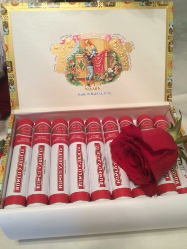 Romeo y Julieta  Short Churchills  Tubos